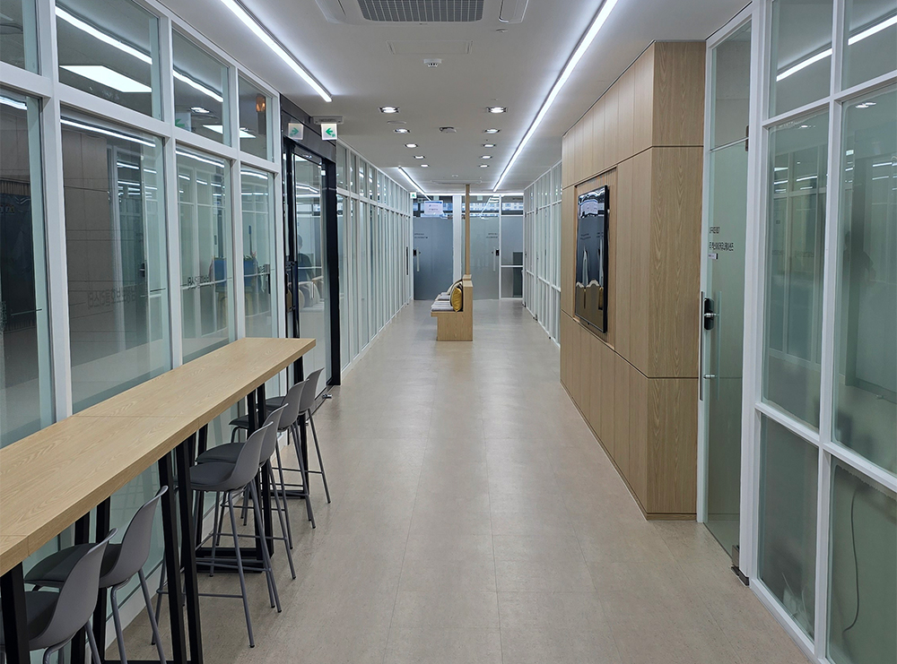 8층 입주공간 사진